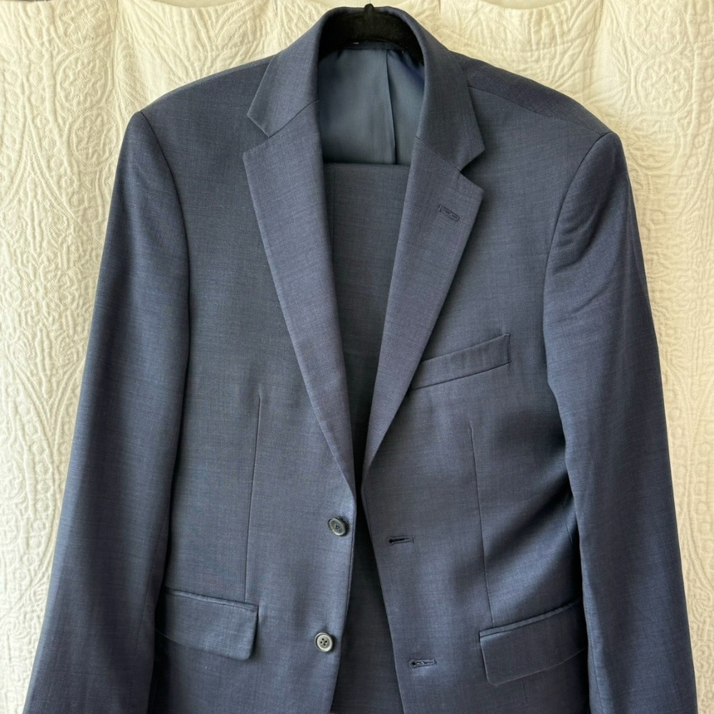 Kenneth Cole Slim Fit Suit Size 36R